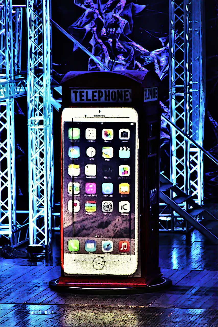 К6. Смартфон. Світлив Юрій Ямаш.