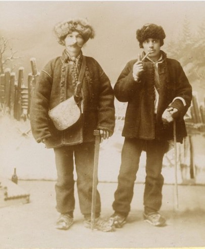 Чоловіки з міста Яремче Фото: oesta.gv.at