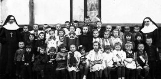 Захоронка у Старому Самборі, ймовірно 20-30-і роки Джерело фото: ssmi-ua.org