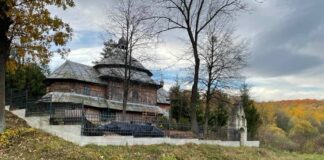 Дерев'яна церква пресвятої Трійці у Волі-Гомулецькій