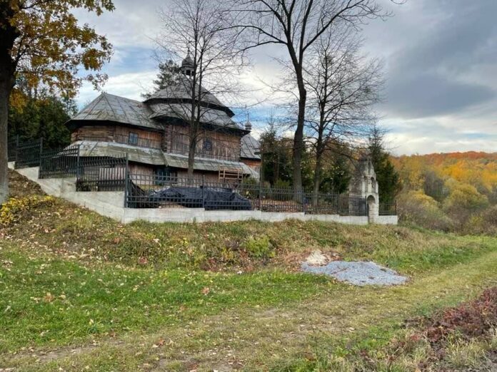 Дерев'яна церква пресвятої Трійці у Волі-Гомулецькій