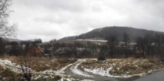 У гірському селі на Львівщині є найдовша вулиця України. Фото Суспільне Львів