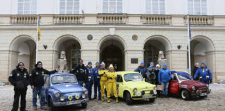 Урочистості офіційного старту подорожі українських екіпажів на "Горбатиз Запорожцях" дл я участі в «Rallye Monte-Carlo»