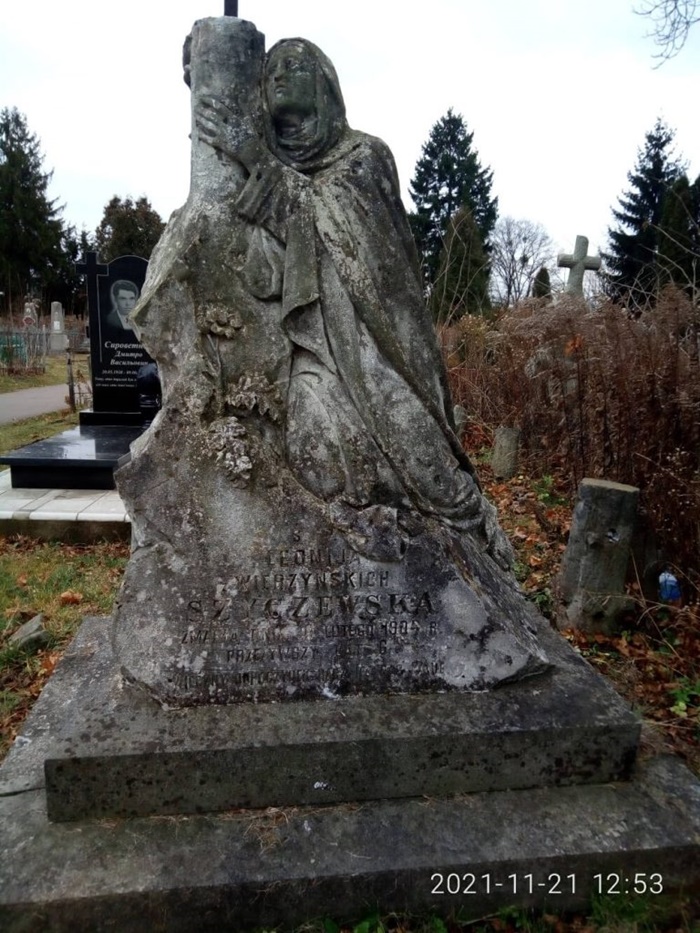 Ще один надгробок привезений з Варшави