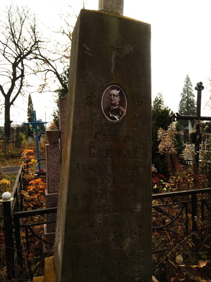 Надгробок на могилі вояка 44 полку стрільців кресових Чеслава Гаєвського. Помер у мирному 1934-у