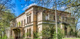 Палац Марсів XVIII століття в Судовій Вишні