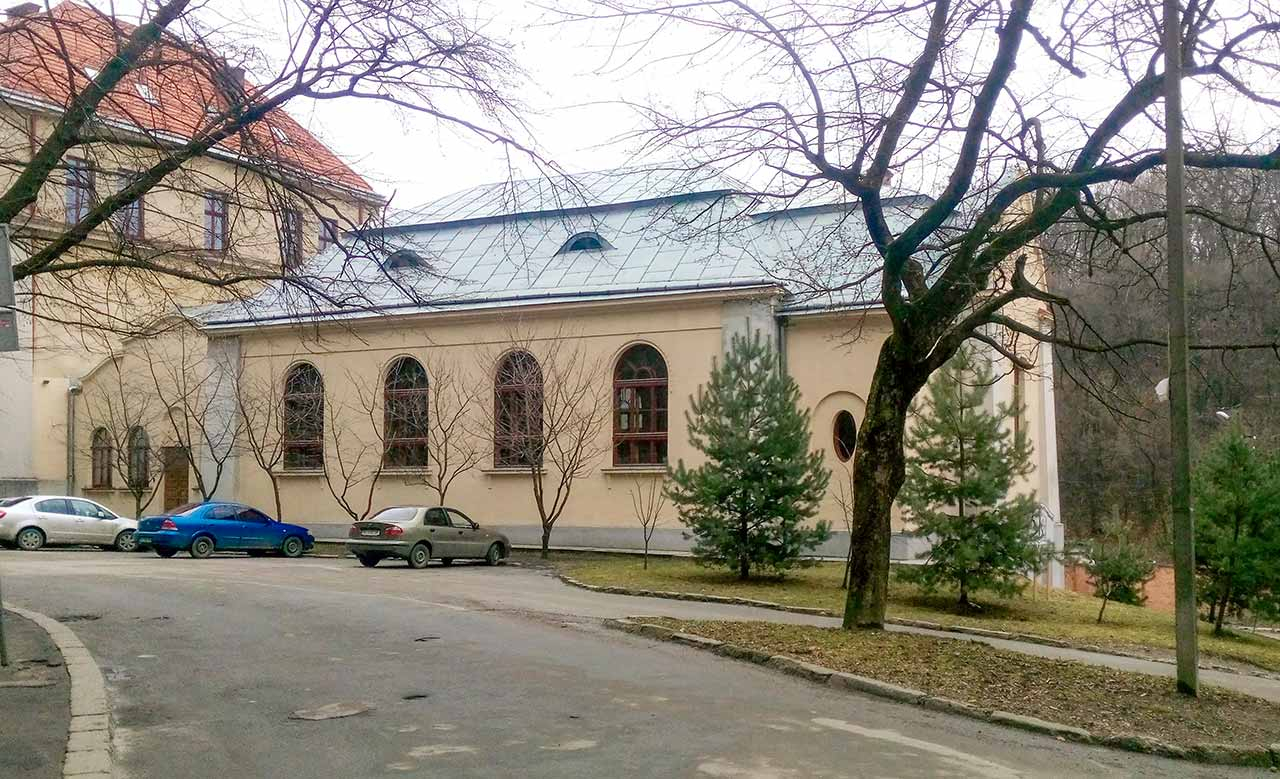 Сучасний вигляд екстер’єру каплиці Стрітення УКУ з вулиці Свєнціцького. Фото Богдана Зятика. 2016 р.