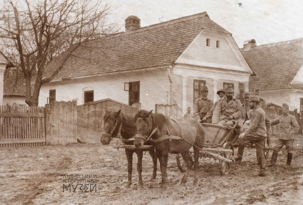 «Вуйцьо» їде по харчі… Фондова колекція ЛІМ