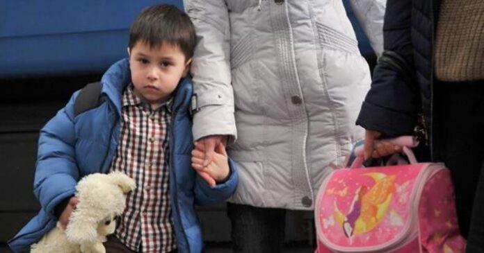 як на Львівщині зустрічають евакуйованих діток з різних областей як на Львівщині зустрічають евакуйованих діток з різних областей