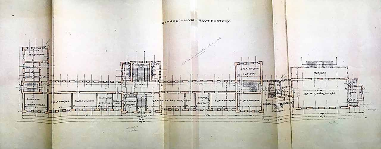 План першого поверху VIII Гімназії (тепер Головного корпусу УКУ) по вул. Свєнціцького 17 у Львові. Фото Яреми Петріва