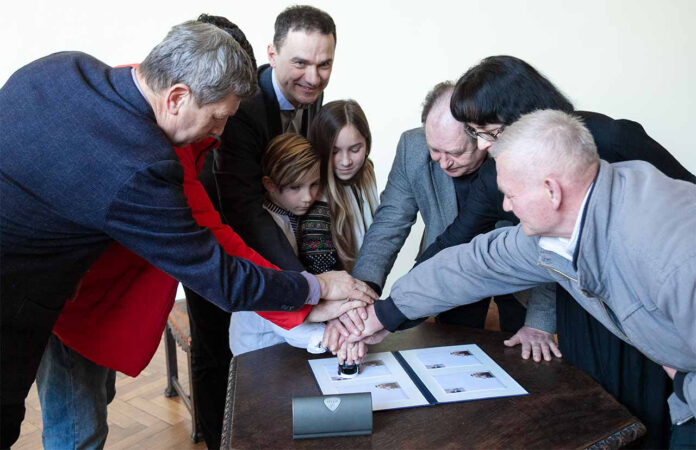 Спецпогашення поштового конверта і марки в Художньо-меморіальному музеї Олекси Новаківського (відділ Національного музею у Львові ім. Андрея Шептицького), з нагоди 150-річчя від дня народження українського художника Олекси Новаківського та 50-літнього ювілею Художньо-меморіального музею художника