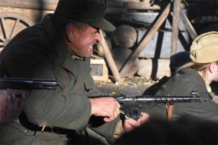 Реконструкція бою УПА з військами НКВД