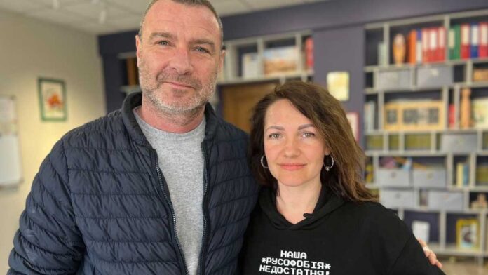 Лієв Шрайбер та психологиня Олена Коссак. Фото Олени Коссак Лієв Шрайбер та психологиня Олена Коссак. Фото Олени Коссак