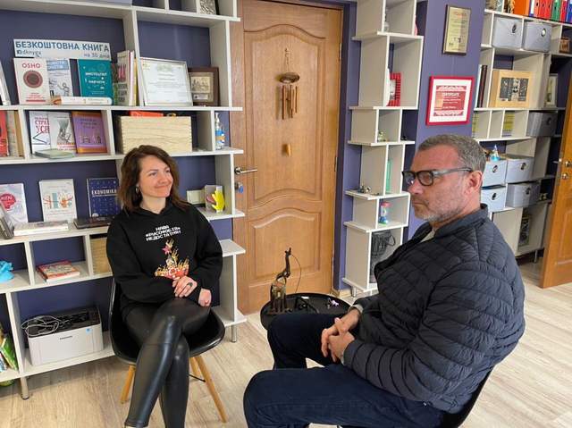Лієв Шрайбер та психологиня Олена Коссак. Фото Олени Коссак