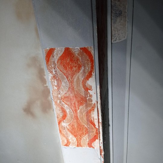 В актовому залі колишнього Польського педагогічного товариства виявили сецесійні розписи. Фото Ірини Гірної