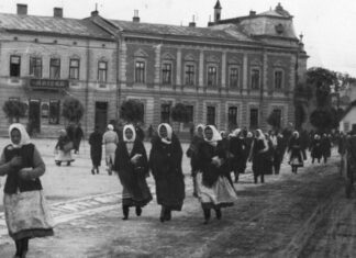 На вулицях Городка, 1934 р.