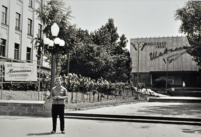 Так виглядав кінотеатр у парку після реконструкції на початку 1960-х. Фото з мережі Фейсбук