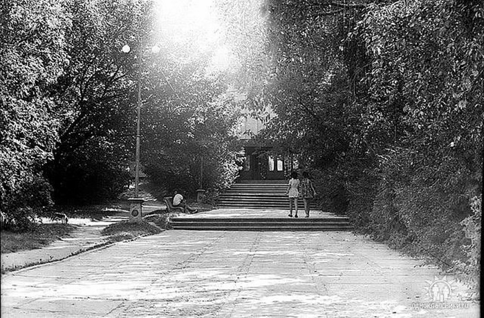 Фото з фейсбук-сторінки Валентини Сабурової-Цецевич. Так кінотеатр виглядав аж до знесення