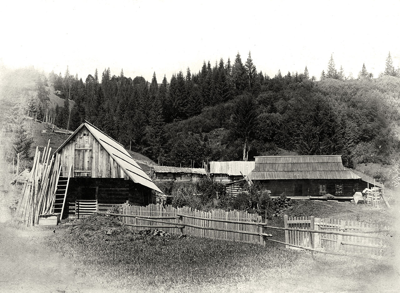 Краєвид на Гуцульщині. Поч. ХХ ст. Фото Лева Кульчицького