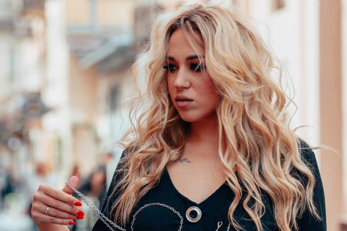 Співачка DARIЯ