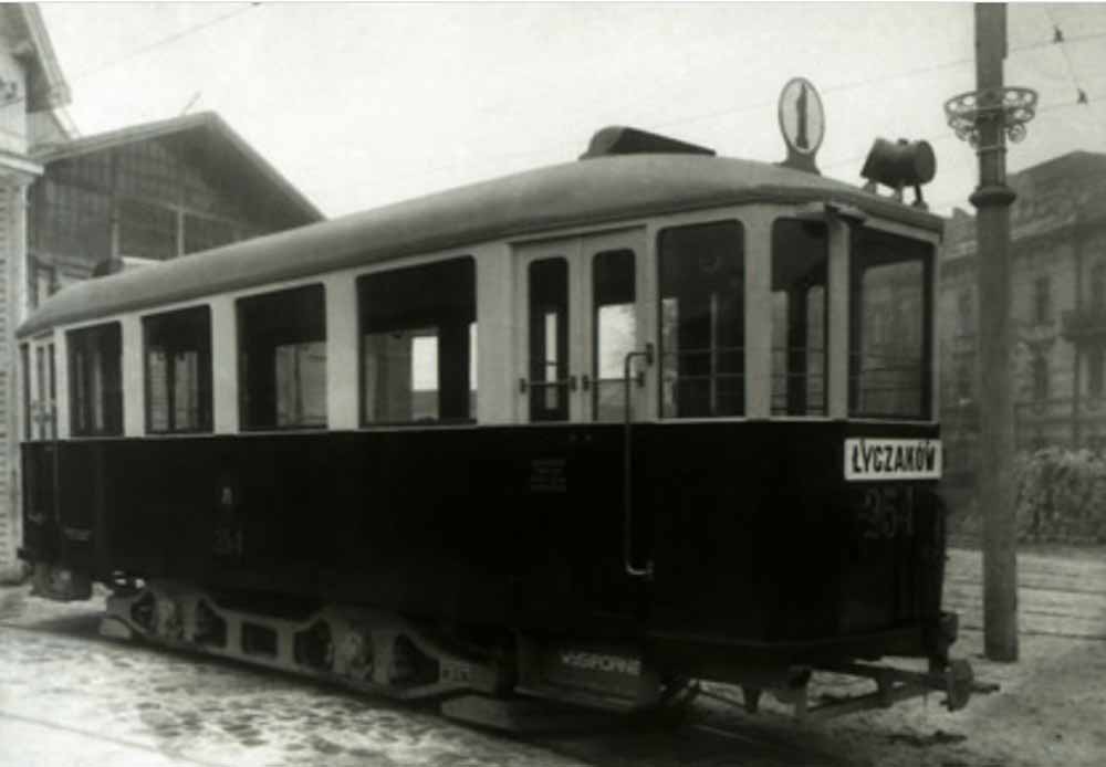 Причіпний вагон № 254 (тип 250) на території ВАРМ. 1929 р. Фото із колекції заводу «Autosan»