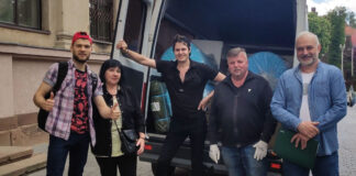 Завантаження пакувальних матеріалів в Хортиця Національний заповідник