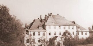 Приватна школа для жінок на Снопкові, поч. ХХ ст.