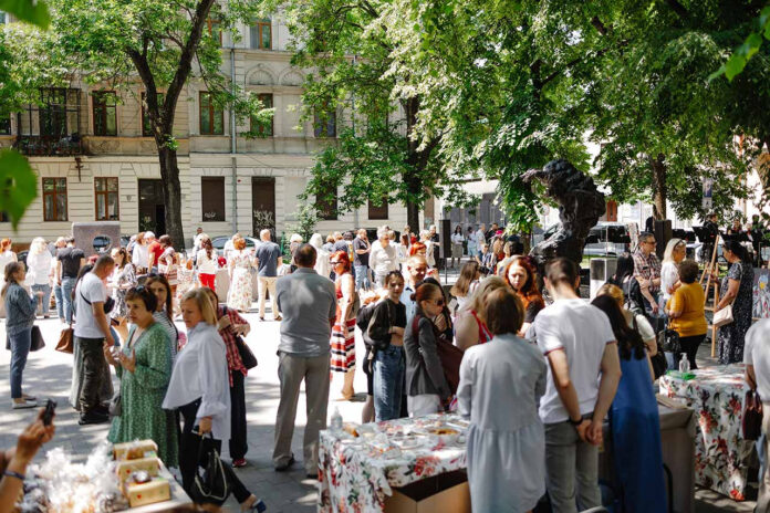 Благодійний =ярмарок у Львові 12 червня 2022 року