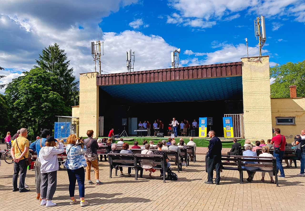 Львівська національна академічна чоловіча хорова капела «Дударик»