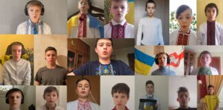 Дитячий склад капели "Дударик" заспівав пісню «Зродились ми великої години»