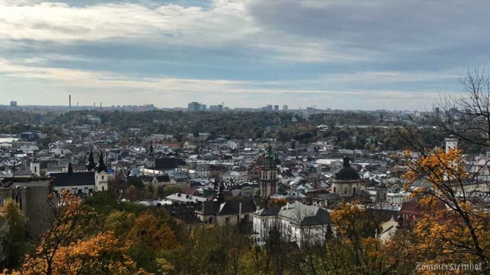 Панорама центру міста. Автор Zommersteinhof Панорама центру міста. Автор Zommersteinhof