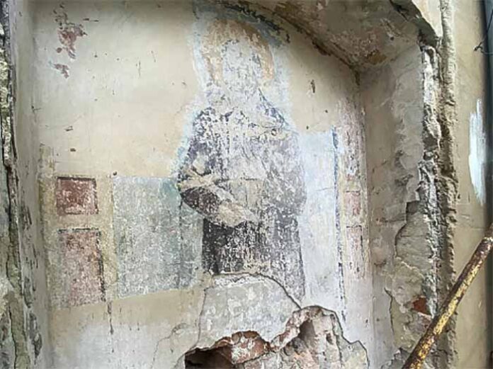 Віднайдена надбрамна Ікона святого Вінсента Віднайдена надбрамна Ікона святого Вінсента