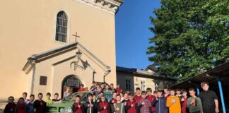 Перший Бандеромобіль від Дударика вже прибув на фронт. Назвали «Дударик».