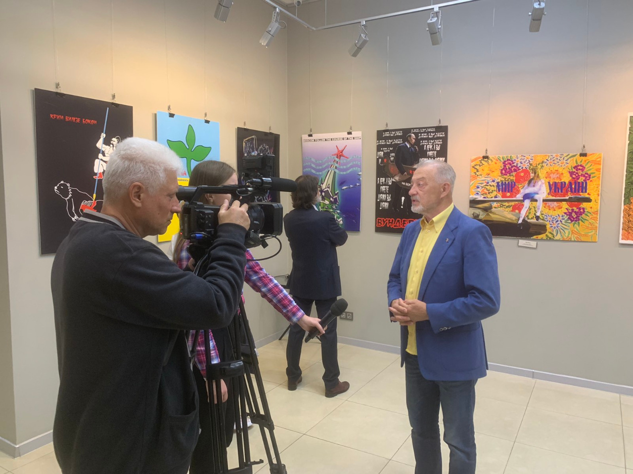 Відкриття виставки воєнного плакату "Україна переможе!"