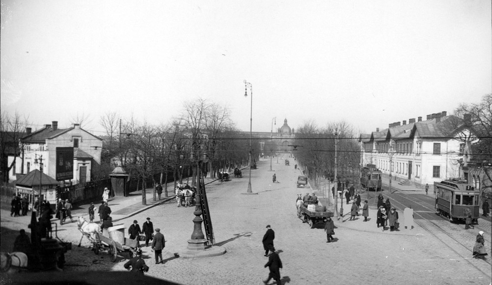 Колишня площа Копиткова та вул. Дояздова (нині – Чернівецька). Світлина 1930-х рр.