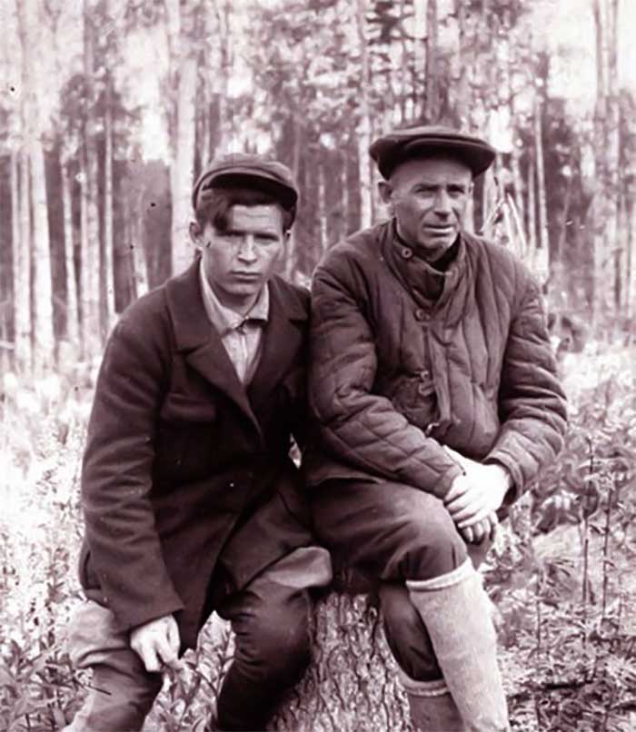 Миттєвості табірного життя — злодій Федько Зубов і письменник Остап Вишня в арештантській робі