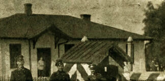 На фото російський прикордонний пост неподалік с. Клекотів на Брідщині, 1904 р.