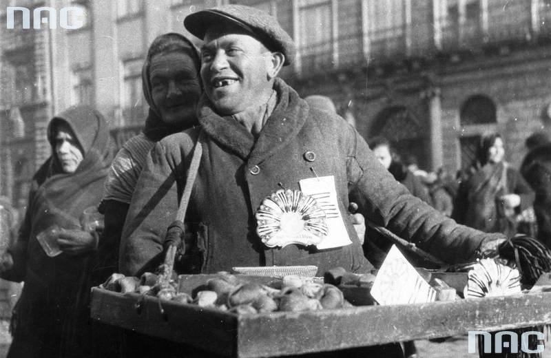 Вулична торгівля у Львові, 1930-ті рр.