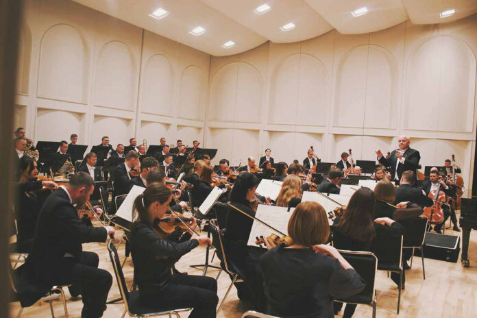 Академічний симфонічний оркестр Львівської національної філармонії імені Мирослава Скорика