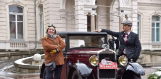 Старт українського-польського екіпажу автомобілю Пежо 201 Купе розпочався 21 січня зі Львова до Монако