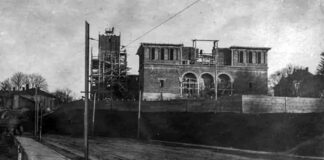 Трамвайна лінія до ст. Личаків по сучасній вул. Долішній і будівництво костелу Матері Божої Острабрамської. Початок 1930-х рр.