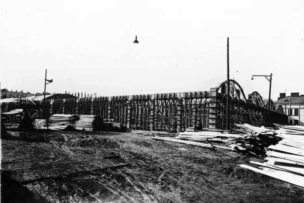 Будівництво нового трамвайного депо біля Городоцької рогачки. Світлина кінця 1920-х рр. із колекції Олександра Сандлера