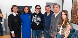 Посол України у Франції Вадим Омельченко та Наталія Омельченко з донькою, Лілі та П'єр Майо, Оксана Караванська