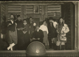 На сцені аматорського театру, Львів, 1937 р.