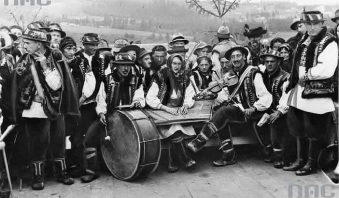 Мешканці Гуцульщини 1920-30-ті рр.