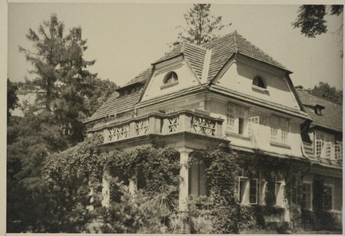 Палац в Прилбичах, 1932 р