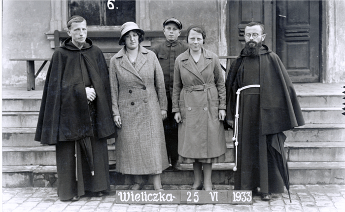 Містечко Вєлічка біля Кракова, Серафим Кашуба (крайній ліворуч) з приятелями