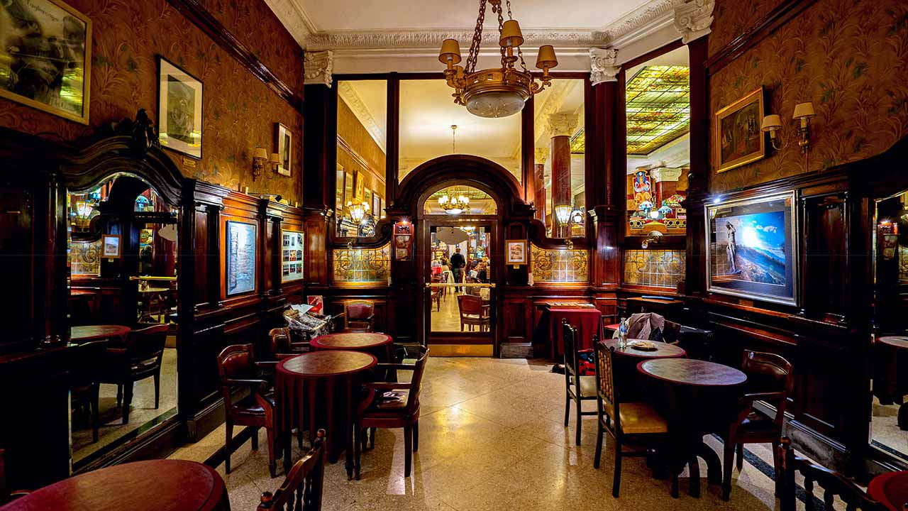 Кафе Тортоні