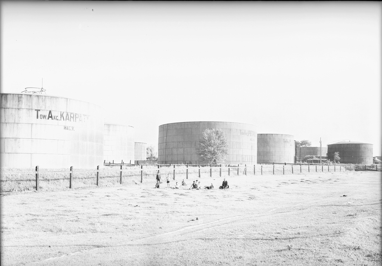 Зберігання нафти. Борислав, 1920-30 рр.