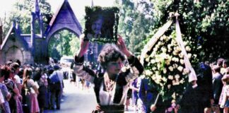 Дорога від помешкання Володимира Івасюка до Личаківського цвинтаря була встелена живими квітами, Львів, 22 травня 1979 року. Фотографії надав Любомир Криса